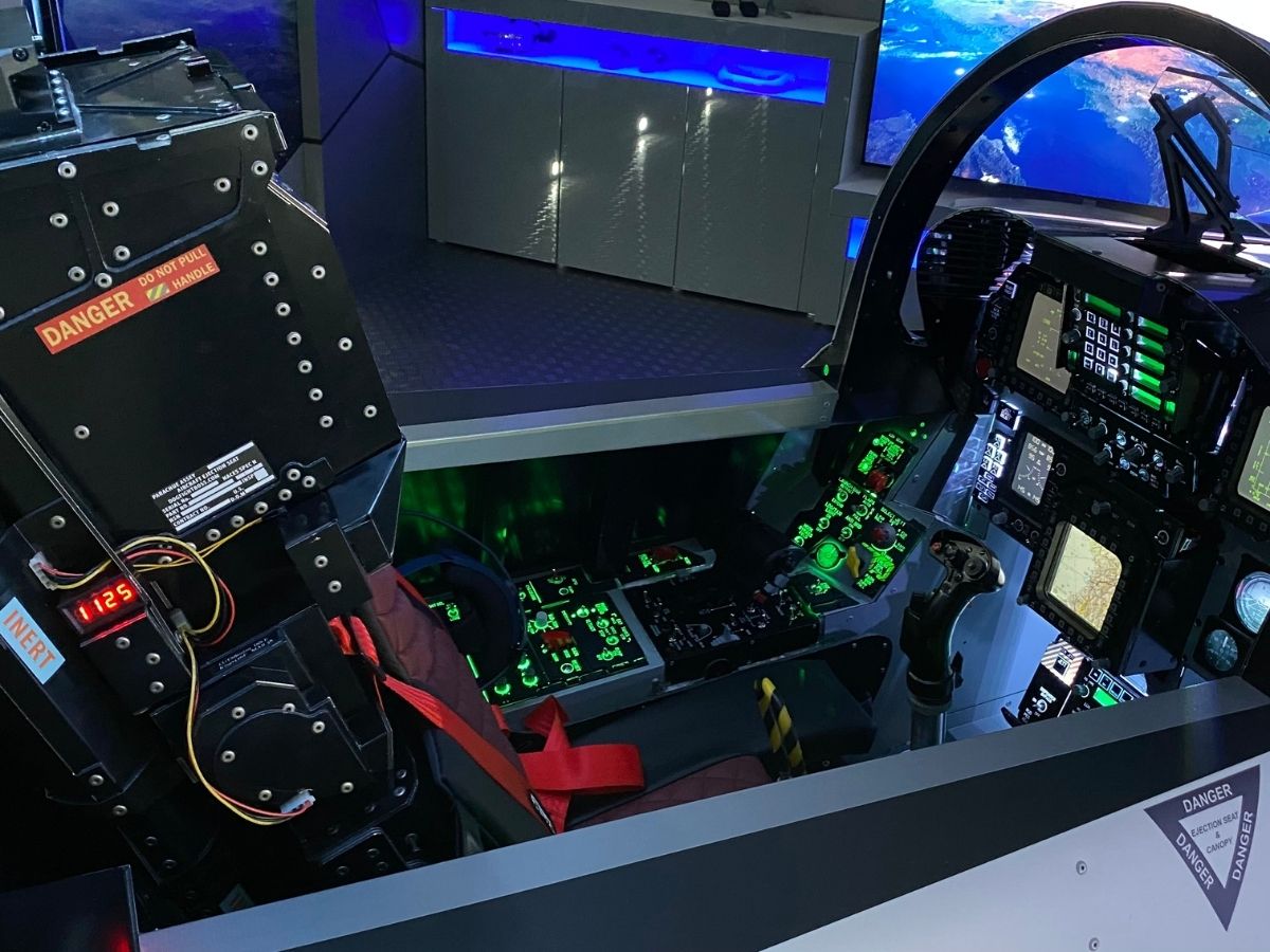 JET flight simulator