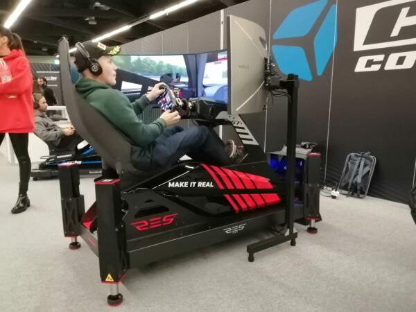 ADAC SimRacing Expo 2022 - Qubic System Simulator